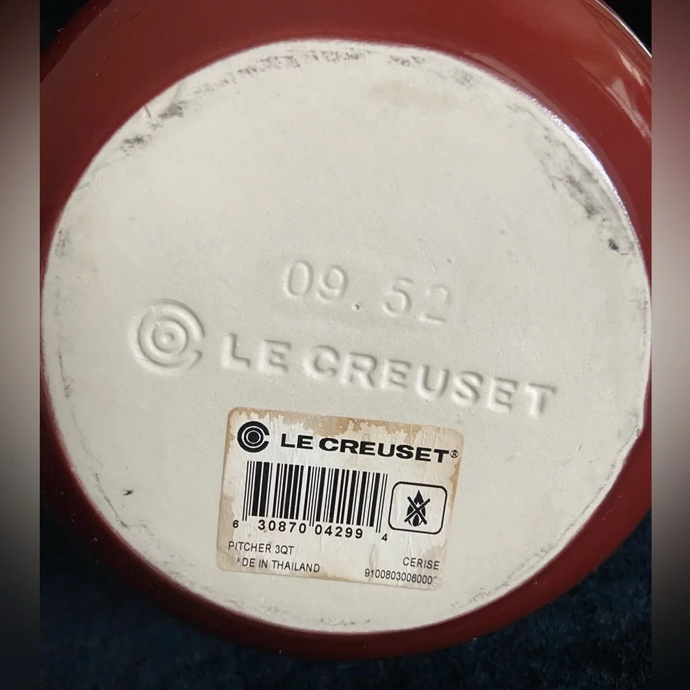 Le Creuset Cerise Large 3 Quart Pitcher Cherry Red Perfect RARE Large Size